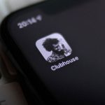 Clubhouse: convite para o app de áudio é oferecido por mais de R$ 600 na web